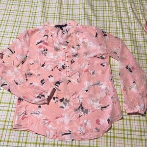 WhiteHouseBlackMarket long sleeves blouse, size 0 V-neck, beautiful prints